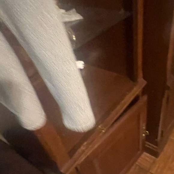 Light gray sweater - Picture 3 of 3